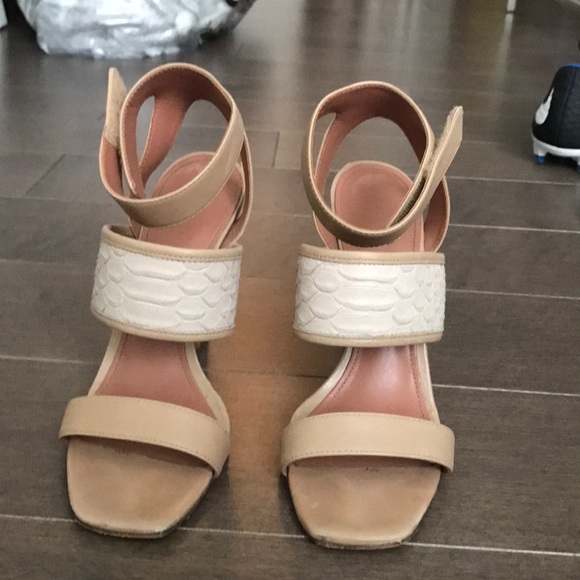 Sigerson Morrison Velcro Strap Sandal Lucite Heel - Picture 3 of 7